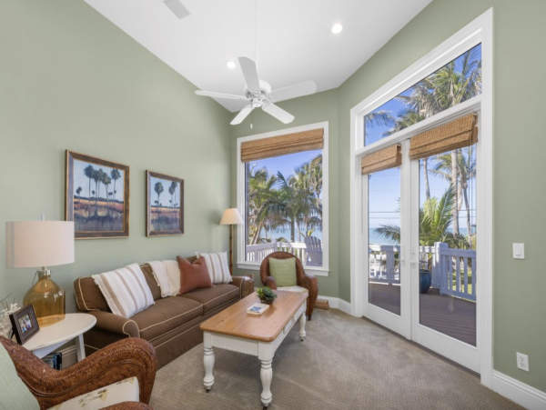Bay to Gulf  Luxury Five Bedroom Vacation Home with Pool